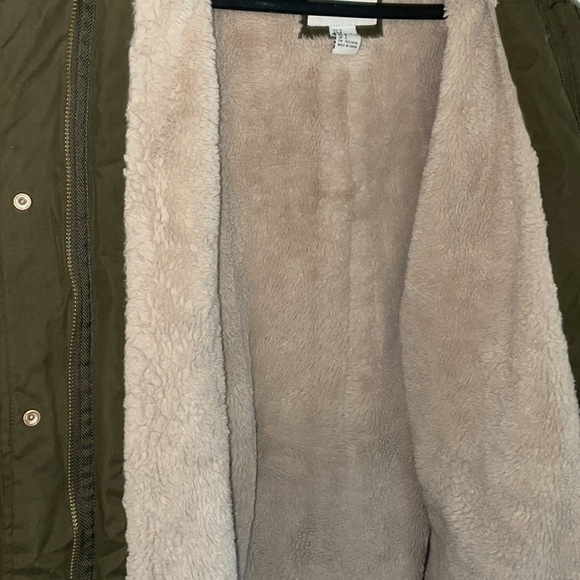 Forever 21 green army jacket. Size small - Picture 7 of 9